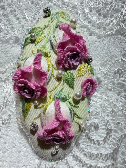 Hand-Embroidered 3D Rose Hair Clip — Rosée, Pink