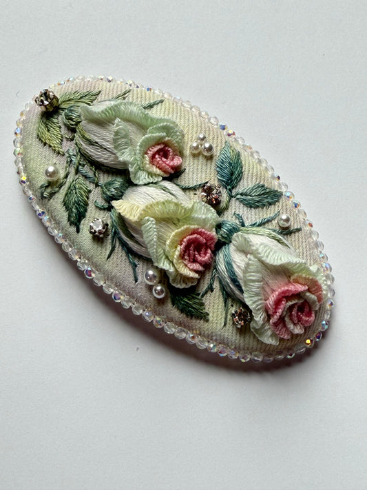 "Blanc Héritage" — Ivory Garden Rose Hand-Embroidered Heirloom Barrette