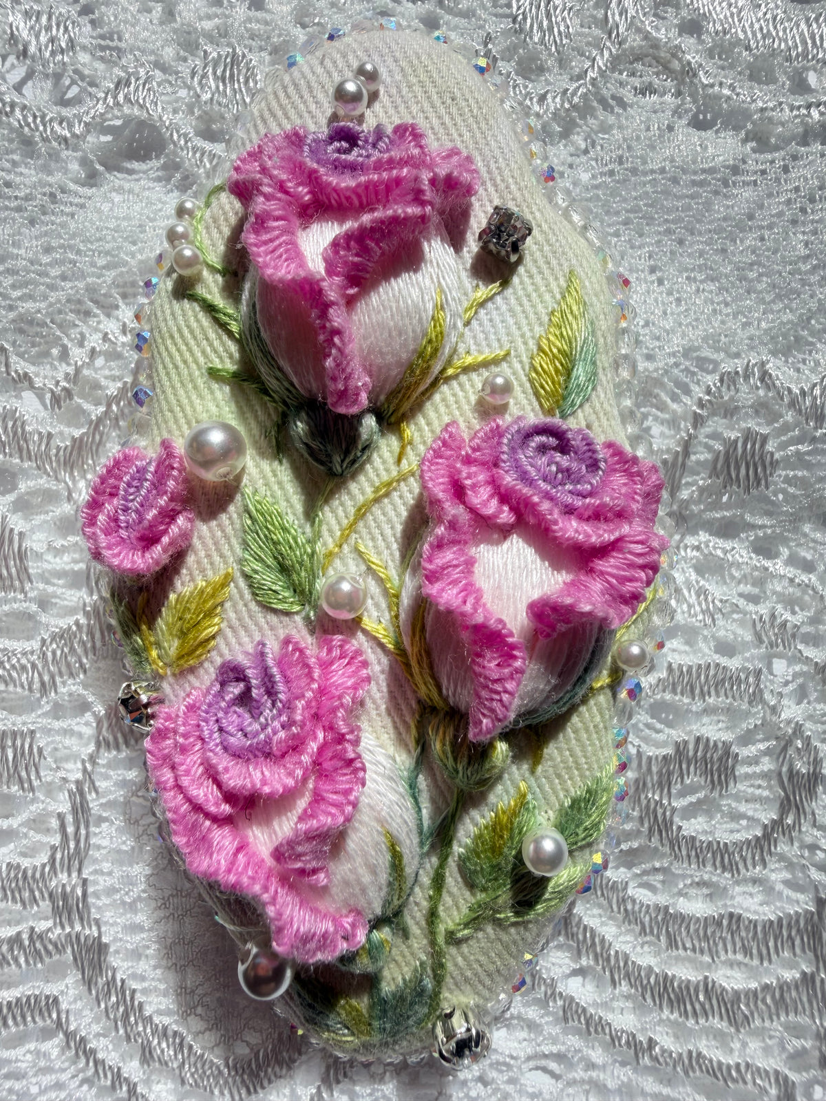 Hand-Embroidered 3D Rose Hair Clip — Rosée, Pink