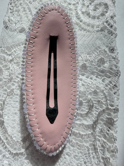 Hand-Embroidered 3D Rose Hair Clip — Lilas, Lavender