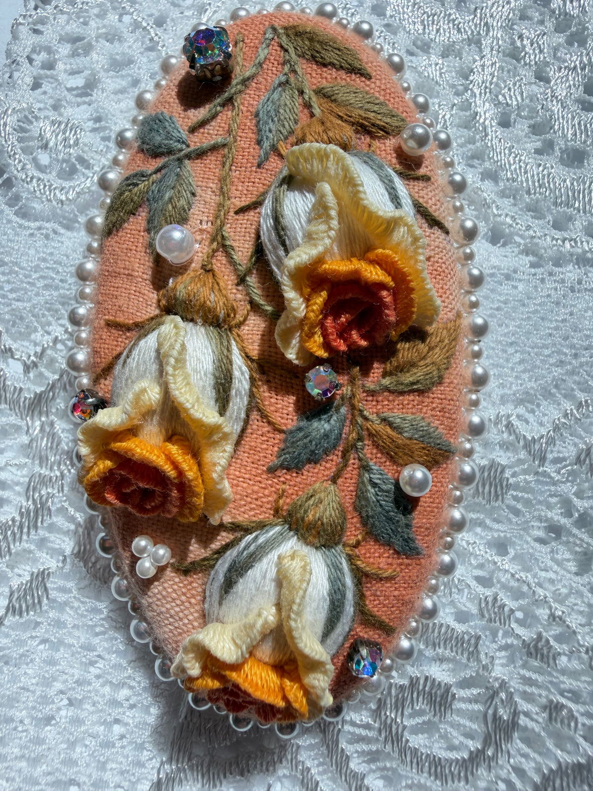 Hand-Embroidered 3D Rose Hair Clip — Abricot, Apricot & Cream