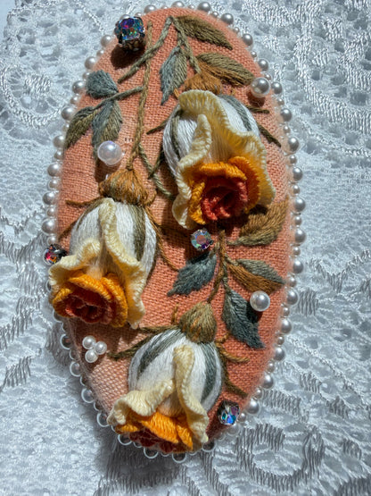 Hand-Embroidered 3D Rose Hair Clip — Abricot, Apricot & Cream