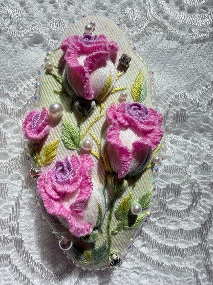Hand-Embroidered 3D Rose Hair Clip — Rosée, Pink