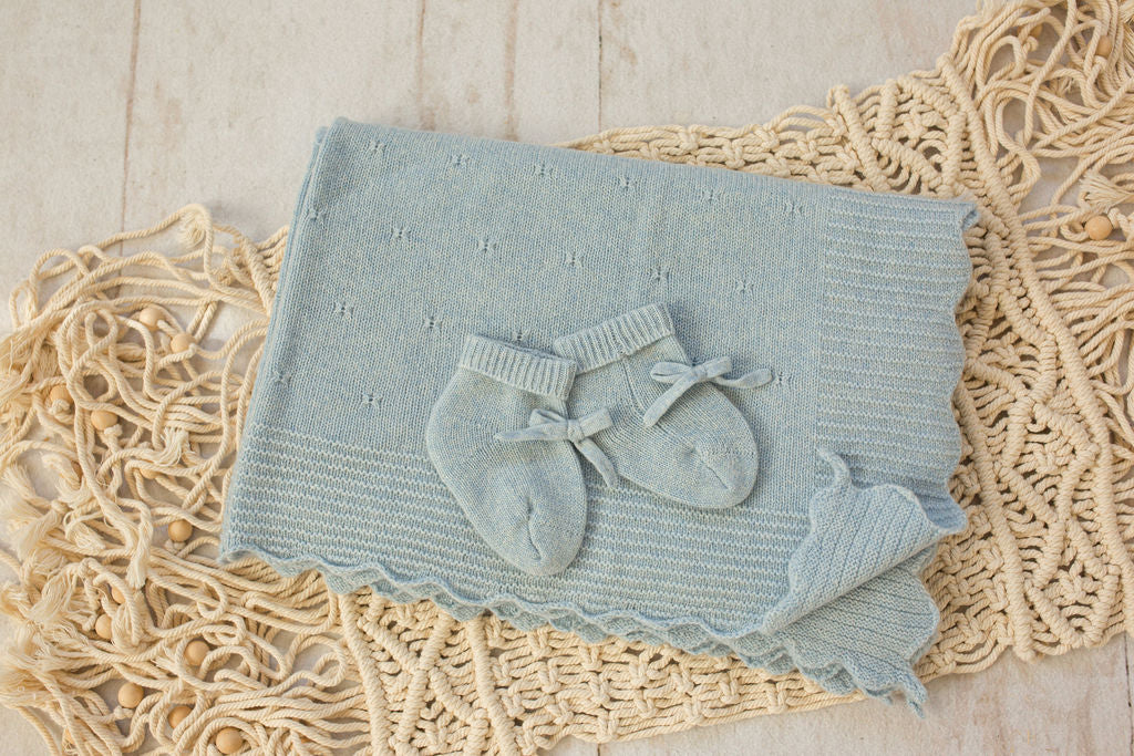 Cashmere Baby Gift Set — Blanket, Pointelle Beanie & Cashmere Socks (3-piece)