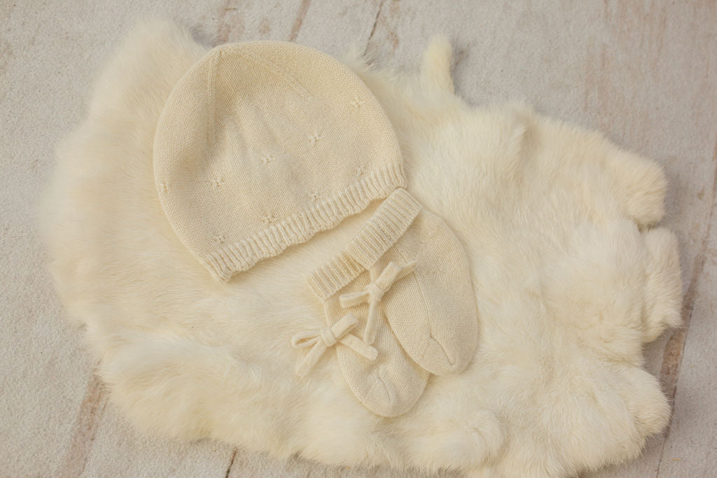 Cashmere Baby Beanie & Socks Set — Scalloped Edge with Pointelle